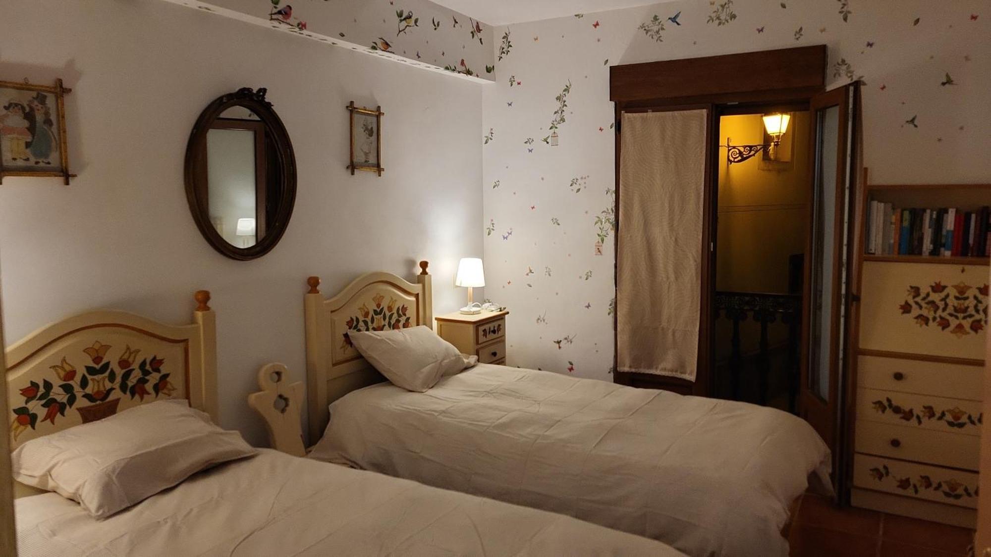 La Casa De Paloma En La Plaza Encanto Historico Riaza Eksteriør bilde